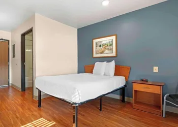 Studio 6 Extended Stay Cincinnati Sharonville OH hotel thumbnail 5