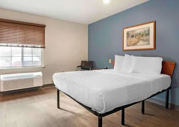 Studio 6 Extended Stay Cincinnati Sharonville OH hotel thumbnail 8