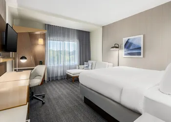 Courtyard by Marriott Auburn hotel thumbnail 5
