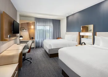 Courtyard by Marriott Auburn hotel thumbnail 6