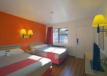 North Charleston Lodge hotel thumbnail 2