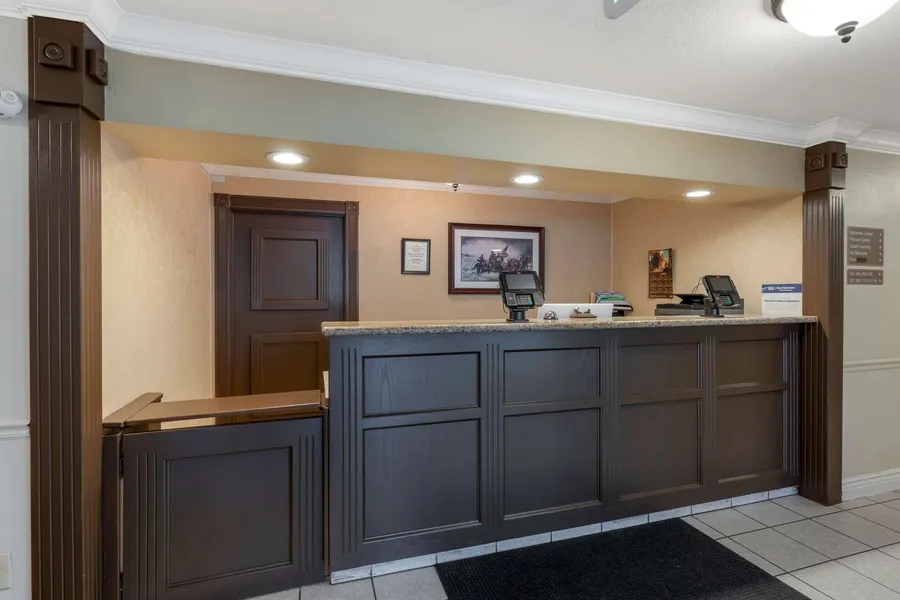 Best Western Colonial Inn hotel detail image 2