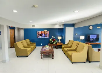 Americas Best Value Inn & Suites Ada hotel thumbnail 4