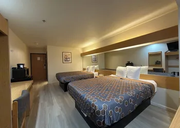 Americas Best Value Inn & Suites Ada hotel thumbnail 7