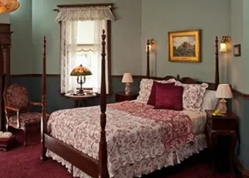 Old Rittenhouse Inn hotel thumbnail 6