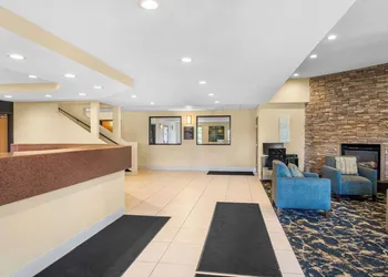 White Pines Inn & Suites hotel thumbnail 4