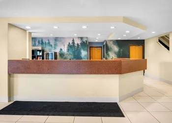 White Pines Inn & Suites hotel thumbnail 5