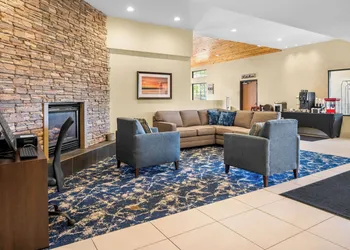 White Pines Inn & Suites hotel thumbnail 6