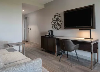 Holiday Inn Express Boston South - Quincy by IHG hotel thumbnail 4