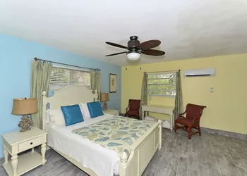 Siesta Key Palms Resort hotel thumbnail 5