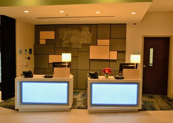Holiday Inn Express & Suites Lexington Park-California by IHG hotel thumbnail 2