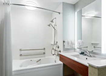 Holiday Inn Express & Suites Ontario by IHG hotel thumbnail 4