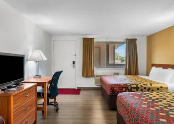 Econo Lodge Miles City I-94 hotel thumbnail 8