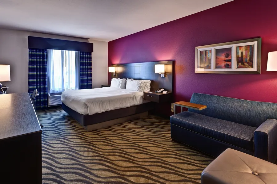 Holiday Inn Express Hutchinson by IHG hotel detail image 2