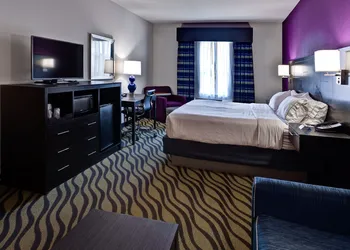 Holiday Inn Express Hutchinson by IHG hotel thumbnail 5