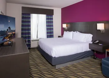 Holiday Inn Express Hutchinson by IHG hotel thumbnail 8