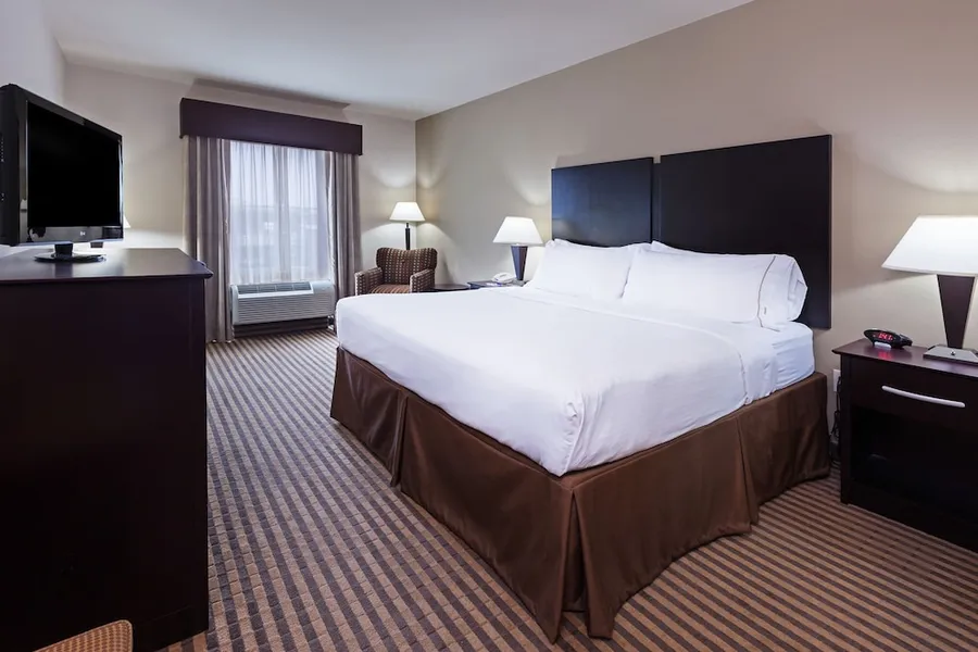 Holiday Inn Express Hotel & Suites Brady by IHG hotel detail image 6