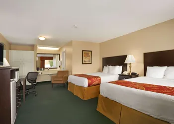Days Inn by Wyndham Alexander City hotel thumbnail 3