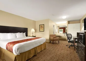 Days Inn by Wyndham Alexander City hotel thumbnail 5