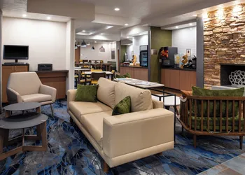 Fairfield Inn & Suites by Marriott Beloit hotel thumbnail 3