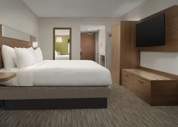 Holiday Inn Express Boston - Saugus by IHG hotel thumbnail 5