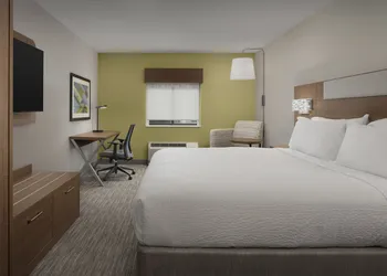 Holiday Inn Express Boston - Saugus by IHG hotel thumbnail 7
