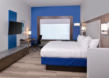 Holiday Inn Express & Suites Houston E - Pasadena by IHG hotel thumbnail 3