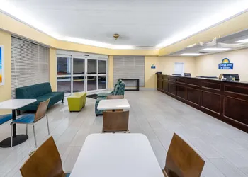 Days Inn by Wyndham Panama City hotel thumbnail 3