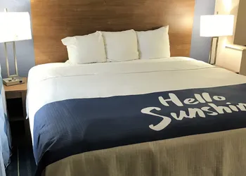 Days Inn by Wyndham Panama City hotel thumbnail 4