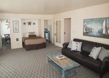 Capitola Venetian Vacation Rentals hotel thumbnail 5