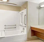 Microtel Inn & Suites By Wyndham Philadelphia Airport Ridley hotel detail image 7