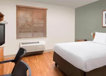 Extended Stay America Select Suites - Phoenix - West hotel thumbnail 5