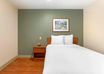 Extended Stay America Select Suites - Phoenix - West hotel thumbnail 8