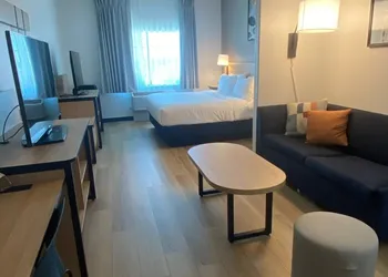 City Express by Marriott Spring hotel thumbnail 7