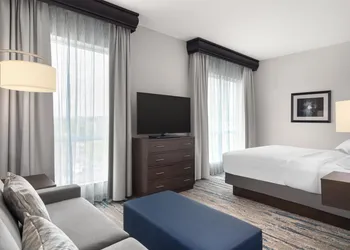 Embassy Suites by Hilton Charlotte Ayrsley hotel thumbnail 4