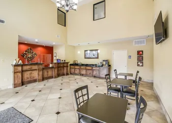 Americas Best Value Inn & Suites Tomball hotel thumbnail 2