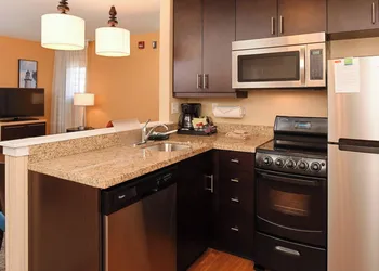 TownePlace Suites Detroit Auburn Hills hotel thumbnail 7