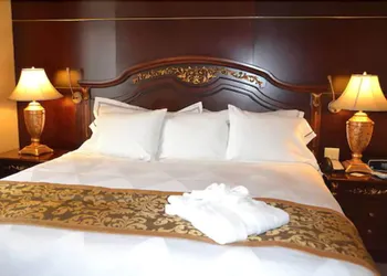 Radisson Hotel Toronto Airport West hotel thumbnail 6