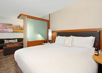 SpringHill Suites by Marriott Madera hotel thumbnail 8
