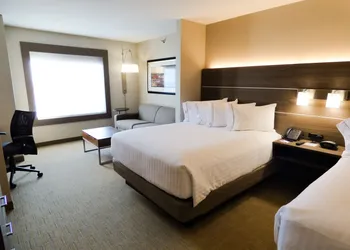 Holiday Inn Express & Suites Plymouth - Ann Arbor Area by IHG hotel thumbnail 8