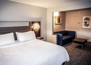 Holiday Inn Express Hotel & Suites Douglas by IHG hotel thumbnail 5