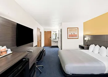 Quality Inn North Platte hotel thumbnail 5