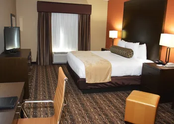 Best Western Plus Elmendorf Hotel / San Antonio Hotel hotel thumbnail 4