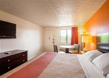Budget Inn Norfolk Va hotel thumbnail 3