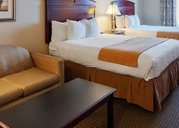 Franklin Inn & Suites hotel thumbnail 4