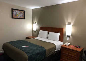Econo Lodge Temple hotel thumbnail 2