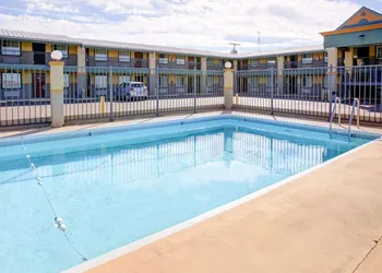 Econo Lodge Temple hotel thumbnail 6