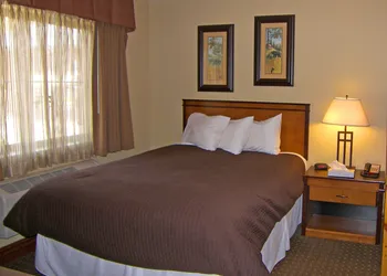 BackCountry Inn hotel thumbnail 5