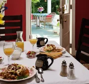 White Oak Manor Bed & Breakfast hotel detail image 3