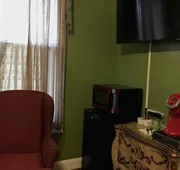 White Oak Manor Bed & Breakfast hotel detail image 4